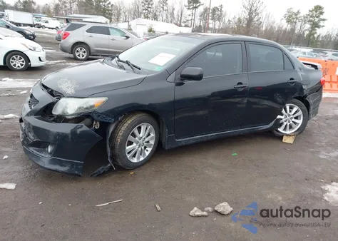 2010 Toyota Corolla S z USA, uszkodzony, nr VIN 2T1BU4EE6AC477368